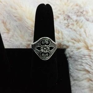 Vintage Flower / Leaf Ring